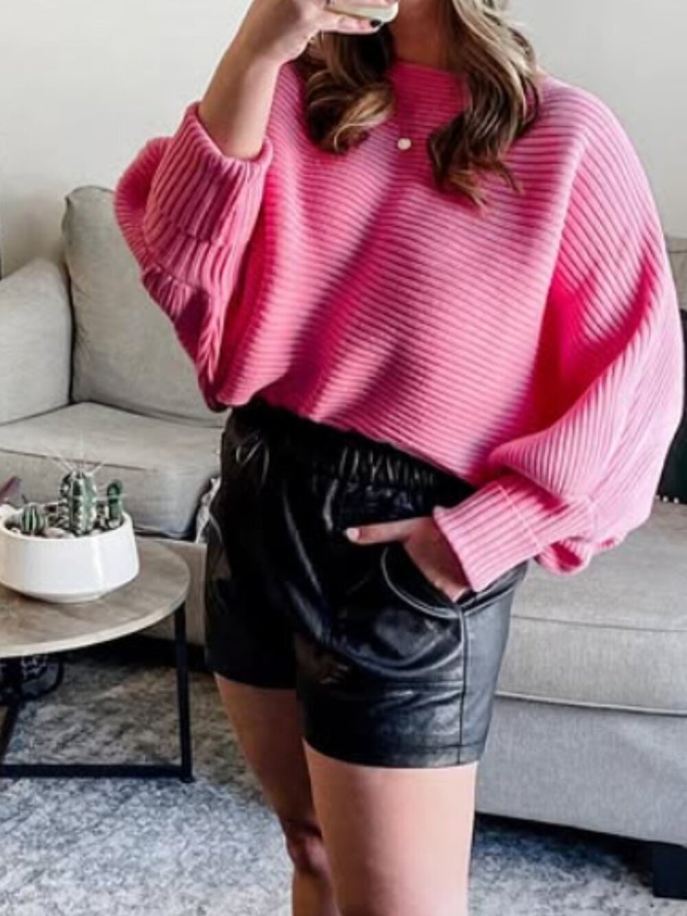 BLACK PLEATHER SHORTS
